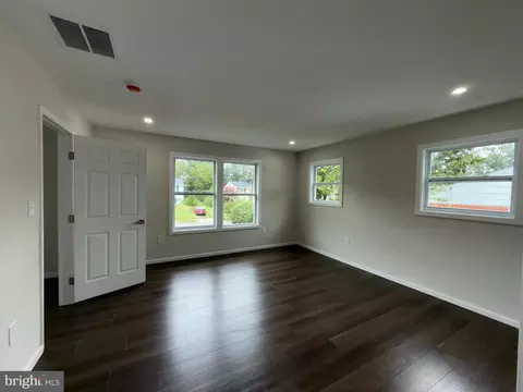 9411 Blackstone Rd, Manassas, VA 20110 photo 6