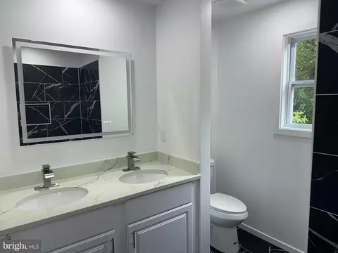 9411 Blackstone Rd, Manassas, VA 20110 photo 9