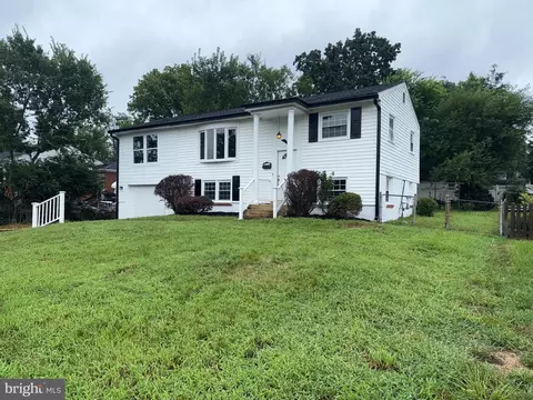 9411 Blackstone Rd, Manassas, VA 20110 photo 2
