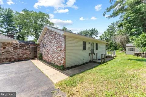Exterior - 10828 Moore Dr, Manassas, VA 20111 photo 4 of 14