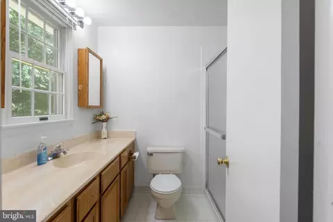 Bath - 10828 Moore Dr, Manassas, VA 20111 photo 5 of 5