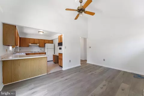 Living - 10828 Moore Dr, Manassas, VA 20111 photo 8 of 8