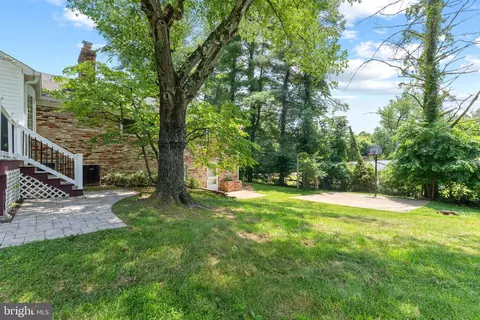 Exterior - 10828 Moore Dr, Manassas, VA 20111 photo 10 of 14