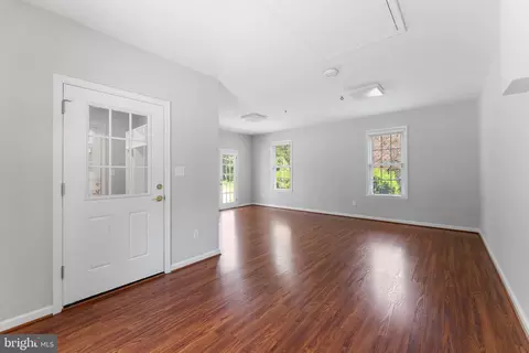 Living - 10828 Moore Dr, Manassas, VA 20111 photo 3 of 8