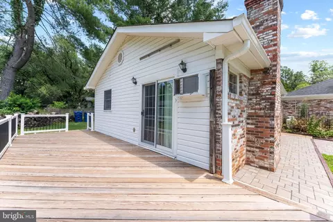 Exterior - 10828 Moore Dr, Manassas, VA 20111 photo 5 of 14