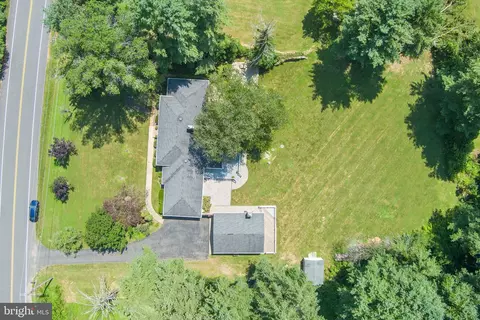 View/Area - 10828 Moore Dr, Manassas, VA 20111 photo 2 of 4