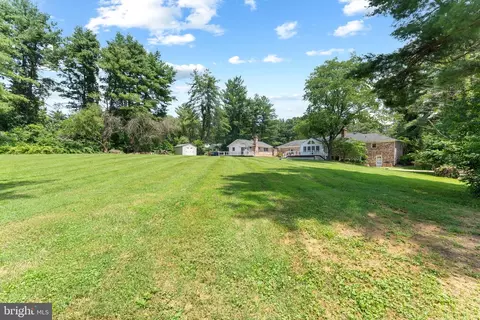 Exterior - 10828 Moore Dr, Manassas, VA 20111 photo 14 of 14