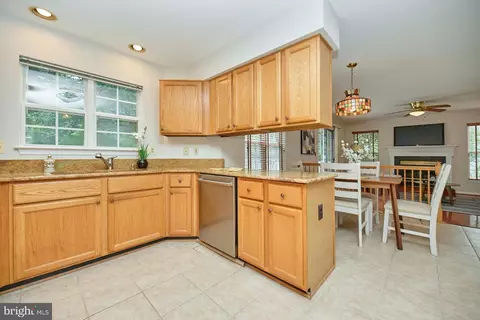 10314 Corryton Ct, Manassas, VA 20110 photo 12