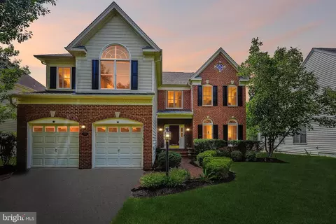 5518 Hillsman Farm Ln, Haymarket, VA 20169