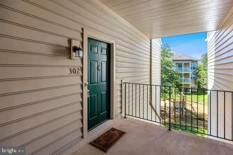 1031 Gardenview Loop #302, Woodbridge, VA 22191
