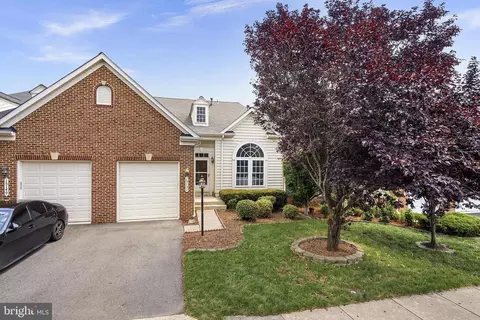15151 Gaffney Cir, Gainesville, VA 20155