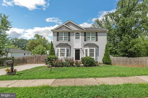 4526 Evansdale Rd, Woodbridge, VA 22193