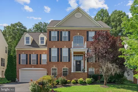 12072 Paper Birch Ln, Gainesville, VA 20155