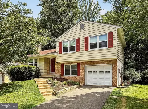 2942 Fox Tail Ct, Woodbridge, VA 22192