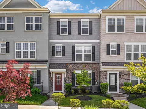 7022 Mongoose Trl, Gainesville, VA 20155