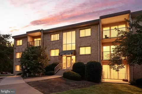 12701 Lotte Dr #203, Woodbridge, VA 22192