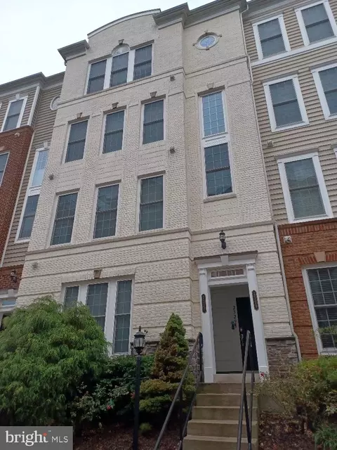2329 Brookmoor Ln, Woodbridge, VA 22191