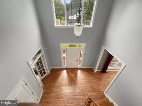 Entry Way - 18550 Kerill Rd, Triangle, VA 22172 photo 4 of 6