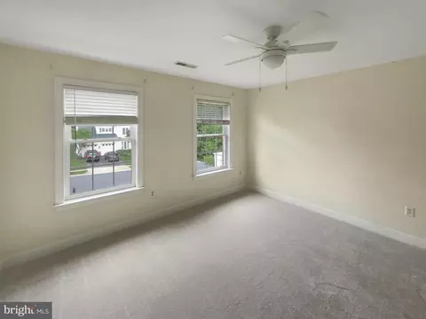 Bedroom - 18550 Kerill Rd, Triangle, VA 22172 photo 1 of 4