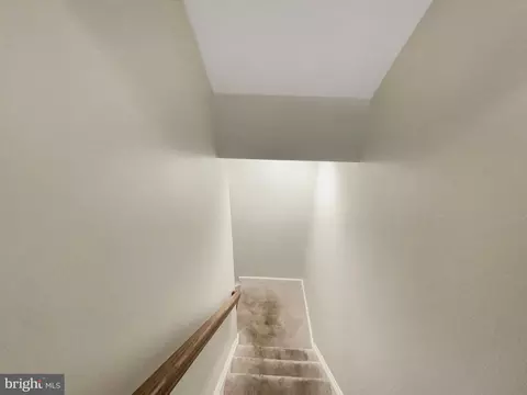 Entry Way - 18550 Kerill Rd, Triangle, VA 22172 photo 5 of 6