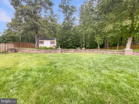 Exterior - 18550 Kerill Rd, Triangle, VA 22172 photo 2 of 6