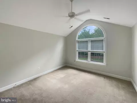 Bedroom - 18550 Kerill Rd, Triangle, VA 22172 photo 2 of 4