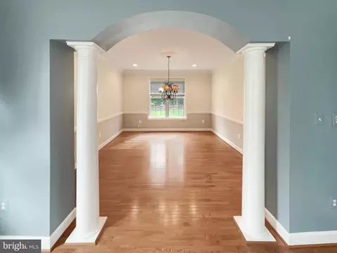 Entry Way - 18550 Kerill Rd, Triangle, VA 22172 photo 2 of 6