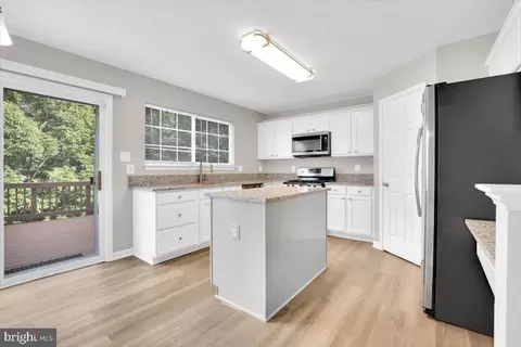 8302 Wallace Ln, Manassas, VA 20109 photo 7