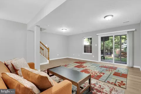 8302 Wallace Ln, Manassas, VA 20109 photo 17