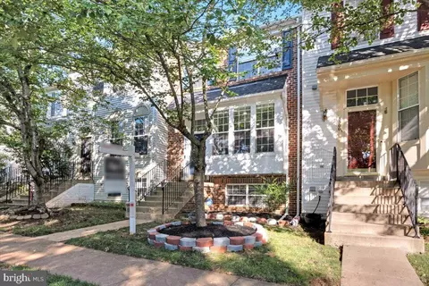 8302 Wallace Ln, Manassas, VA 20109
