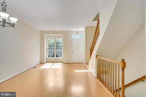 4254 Ashmere Cir, Dumfries, VA 22025 photo 3