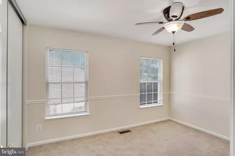 4254 Ashmere Cir, Dumfries, VA 22025 photo 12