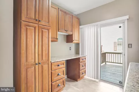 4254 Ashmere Cir, Dumfries, VA 22025 photo 9