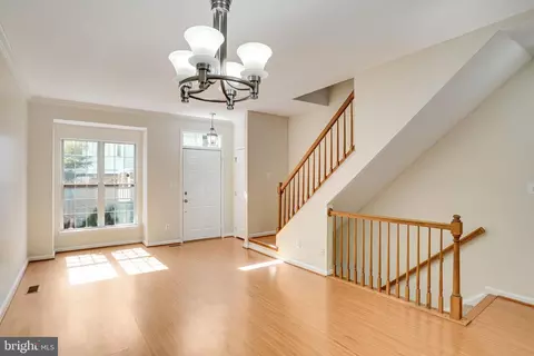 4254 Ashmere Cir, Dumfries, VA 22025 photo 2