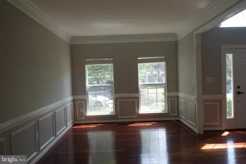 8196 Tenbrook Dr, Gainesville, VA 20155 photo 6
