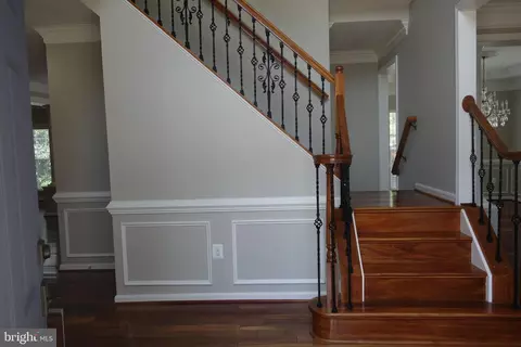 8196 Tenbrook Dr, Gainesville, VA 20155 photo 11