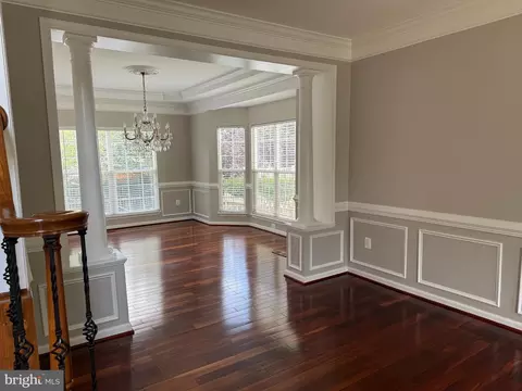 8196 Tenbrook Dr, Gainesville, VA 20155 photo 7