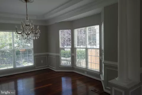 8196 Tenbrook Dr, Gainesville, VA 20155 photo 9