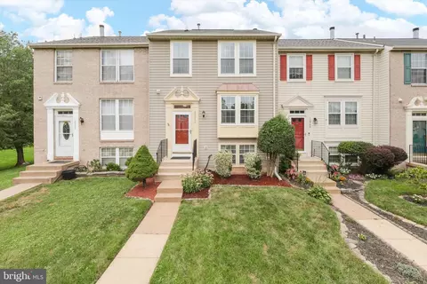 12948 Augustus Ct, Woodbridge, VA 22192