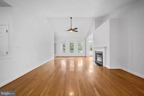 Living - 6709 Buglecall Pl, Gainesville, VA 20155 photo 1 of 6