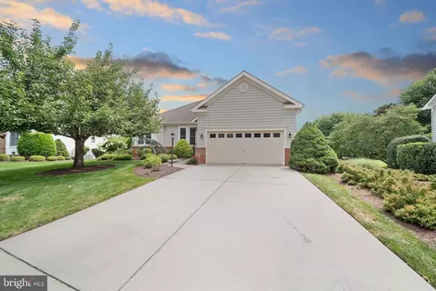 Exterior - 6709 Buglecall Pl, Gainesville, VA 20155 photo 2 of 15