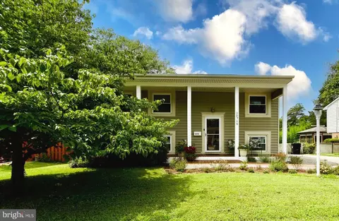 13716 Gran Deur Dr, Woodbridge, VA 22193