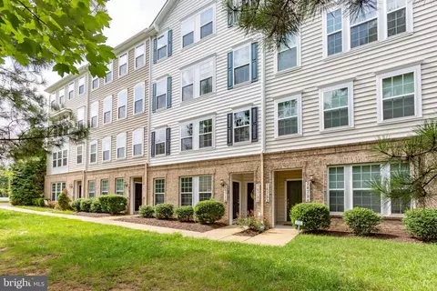 14718 Mason Creek Cir, Woodbridge, VA 22191