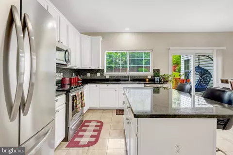 17516 Wayside Dr, Dumfries, VA 22026 photo 7