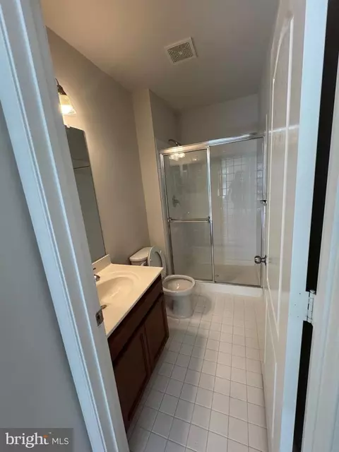 Bath - 4232 Potomac Highlands Cir, Triangle, VA 22172 photo 1 of 1