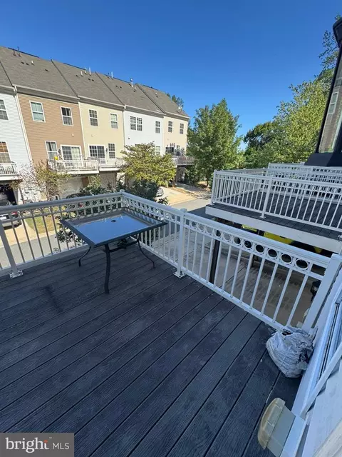 Exterior - 4232 Potomac Highlands Cir, Triangle, VA 22172 photo 1 of 1