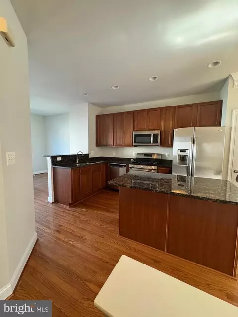 Kitchen - 4232 Potomac Highlands Cir, Triangle, VA 22172 photo 1 of 1