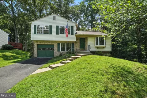 11949 Cotton Mill Dr, Woodbridge, VA 22192