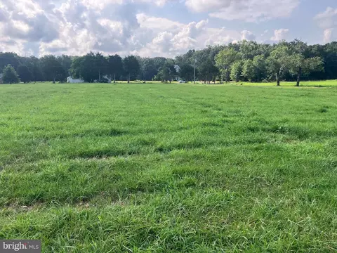 14126 Fleetwood Dr, Nokesville, VA 20181