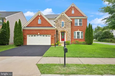 13874 Estate Manor Dr, Gainesville, VA 20155